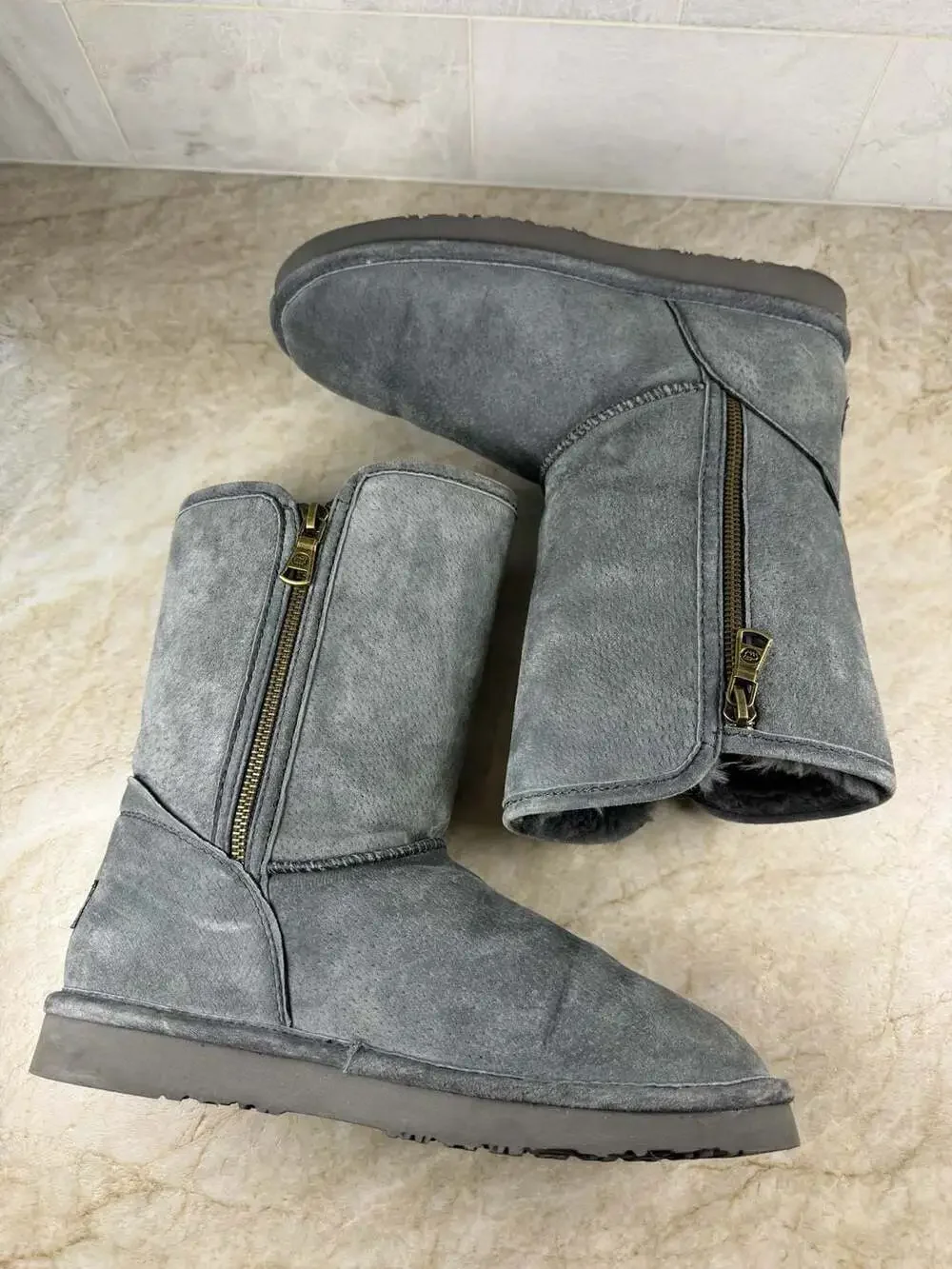 LAMO Gray Suede Mid Calf Winter Boots Faux Fur Lined Side Zip Womens 8